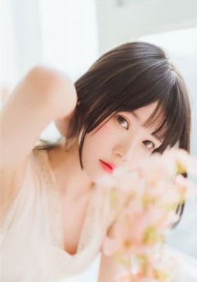 含胸驼背的发病原因_高清手机在线看